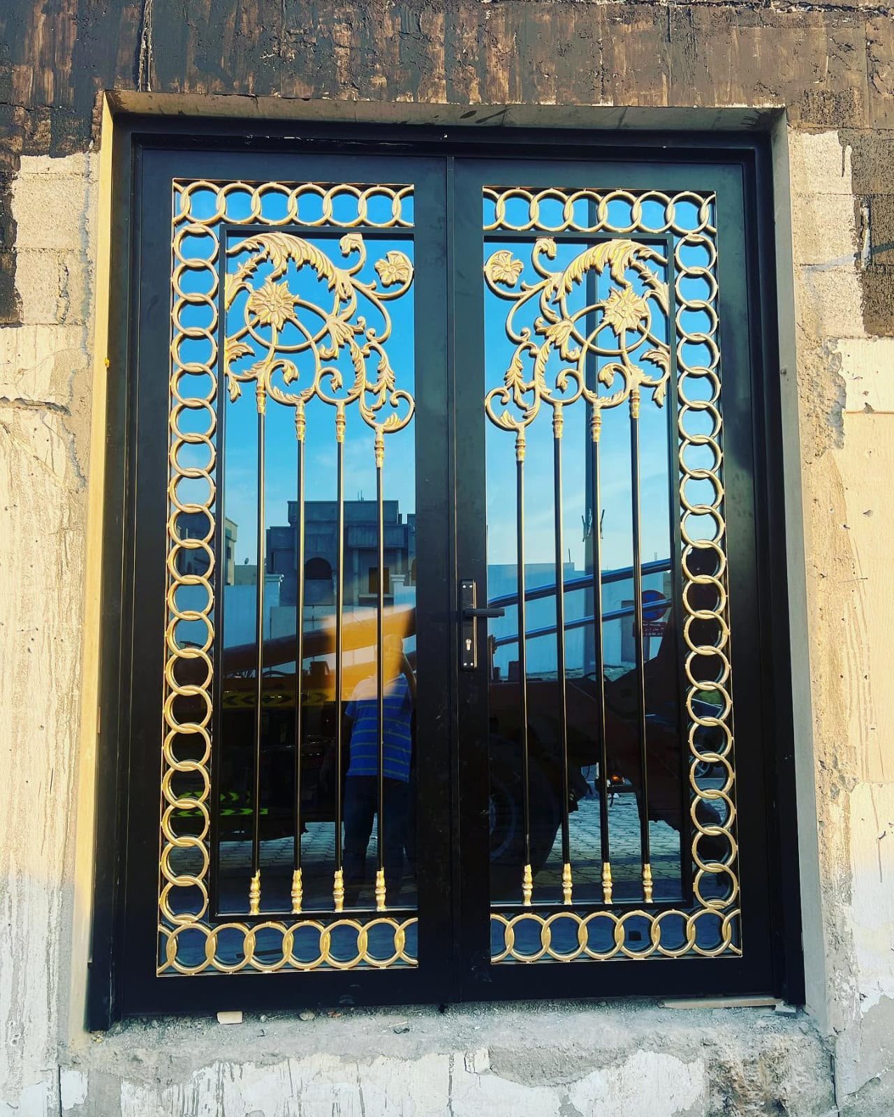 Glass facade installation